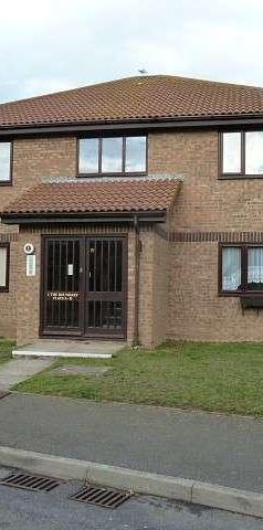 The Boundary, Seaford, BN25 - Photo 1