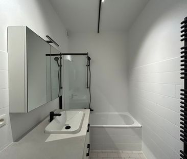 Volledig gerenoveerd appartement in het centrum - Photo 4