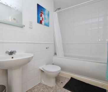 1 bed flat to rent in Sheerness Mews, London, E16 - Photo 6