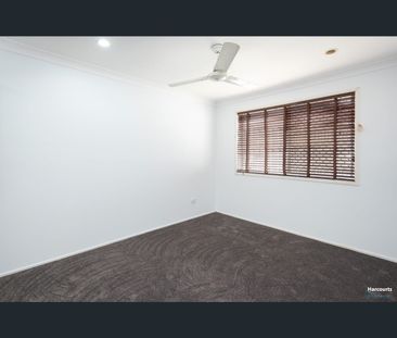 21 Mapelton Circuit, Parkinson, Qld 4115 - Photo 4