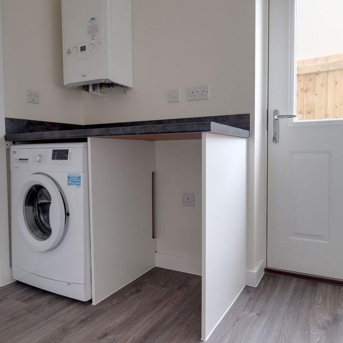 4 bedroom detached house to rent - Photo 1