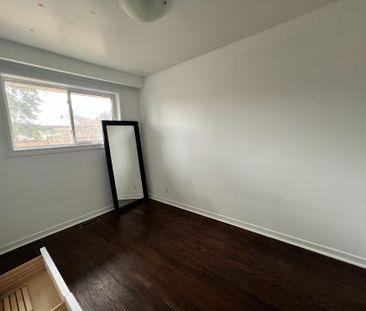 For Lease - 32 Fintona Avenue Unit# Main, Toronto, Ontario - Photo 3