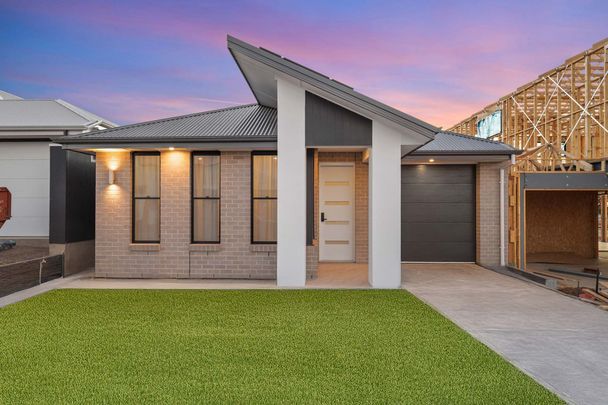 Brand New Executive Home - 8&period;0kw Solar&comma; Nestled in New Oakden Rise&excl; - Photo 1