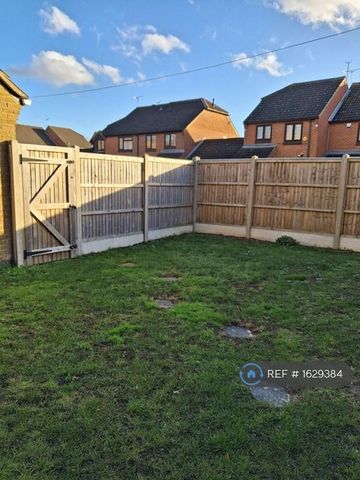 2 bedroom semi-detached house to rent - Photo 3