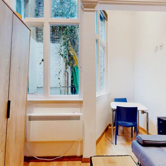 Studio, Flat 5, 17 - Photo 1