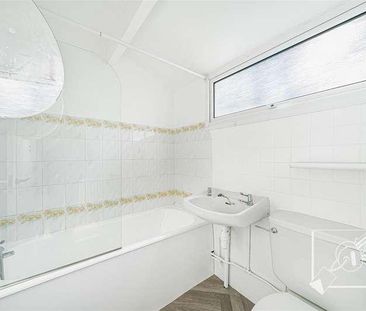 Knights Croft, New Ash Green, Longfield, DA3 - Photo 5