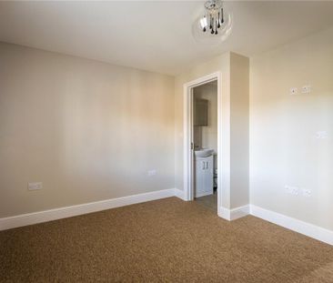 3 bedroom semi-detached house to rent - Photo 6