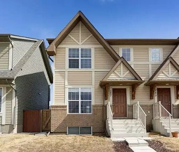 Your perfect family home in McKenzie Towne! | 257 Elgin Meadows Park Southeast, Calgary - Photo 1