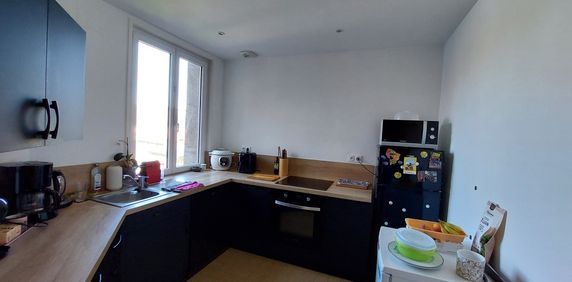 Location Appartement 3 pièces 73m² EU 76260 - Photo 2