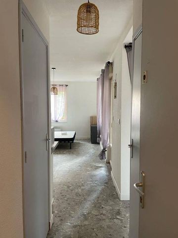 Location appartement studio 1 pièce 21 m² à Rodez (12000) - Photo 2