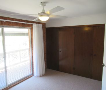 Upmarket Townhouse - Photo 3