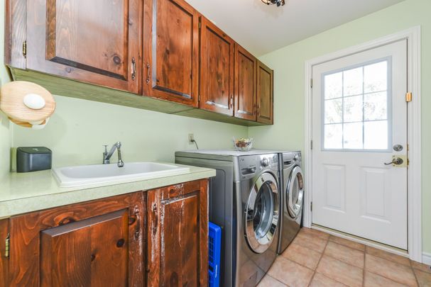 For Lease - 3 Cedar Drive, Caledon, Ontario - Photo 1