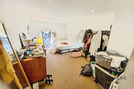 1 bedroom flat to rent - Photo 2