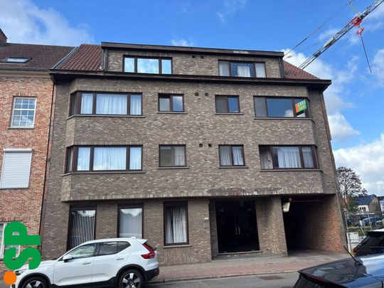 Tweeslaapkamer appartement met volledig gerenoveerde badkamer gelegen nabij het centrum van Geel - Foto 1