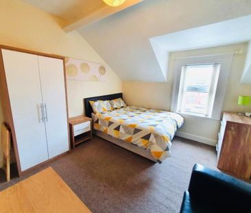 Tates Avenue, Ensuite Room 6, All Bills Included, Belfast, BT9 7BY - Photo 2