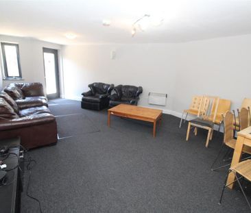 6 bedroom flat to rent - Photo 6