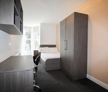 3 bedroom apartment to rent - Photo 2