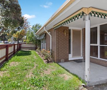 2/76 Kerferd Street, Essendon North VIC 3041 - Photo 4