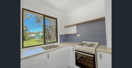 Spacious Family Living on 1,151sqm in the Heart of Ningi! - Photo 3