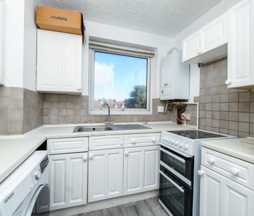 Maisonette to rent - Lenham Road, Lee, SE12 - Photo 2
