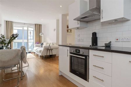 An appealing two bedroom modern apartment in Clerkenwell. - Photo 3