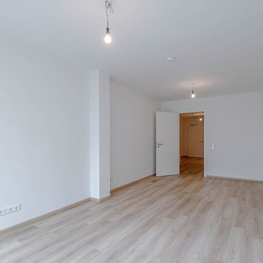 Moderne, großzügig geschnittene 2-Zimmer-Whg. mit Terrasse - Foto 1