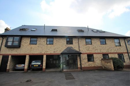 1 bedroom ground floor flat to rent - Photo 2