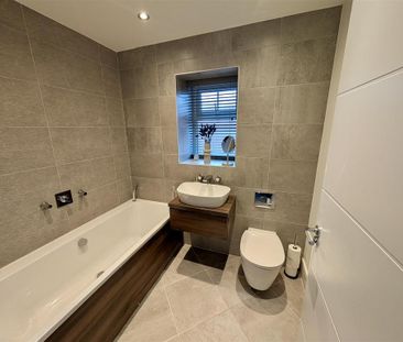 3 bedroom detached house to rent - Photo 6