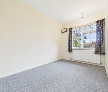 4 bedroom semi-detached house to rent - Photo 3