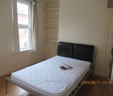 1 Curzon Street, Belfast, BT7 1QU - Photo 4