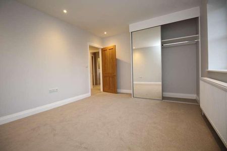 Camden Road, Maidenhead, Berkshire, SL6 - Photo 3