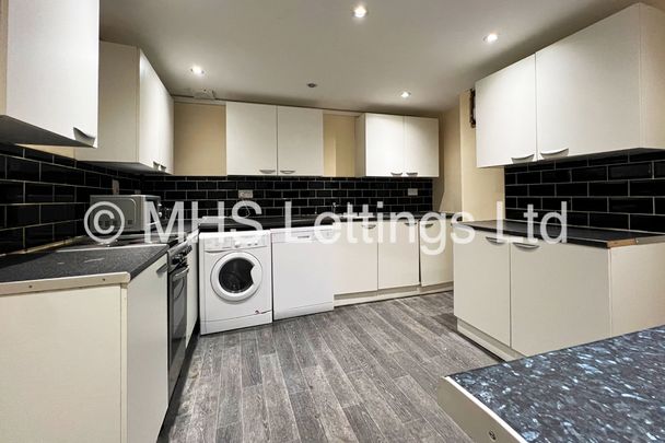 Room 6, 217 Woodhouse Street, Leeds, LS6 2NY - Photo 1