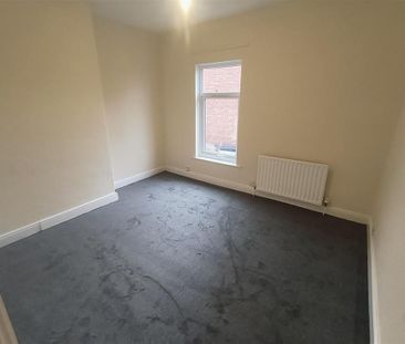 2 bedroom property to rent - Photo 4