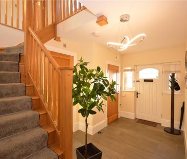 4 bedroom detached house to rent - Photo 3
