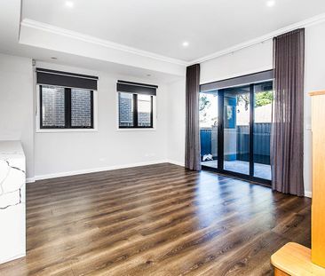 Low maintenance, modern living - Photo 1