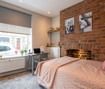 Our most recently refurbished house for six! - Photo 6