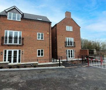 The Old Mitre, Bursnips Rd, Essington, WV11 - Photo 1