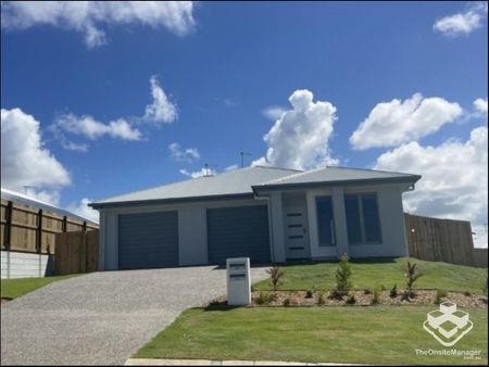 New Build 3 Bed Duplex 2 Bath 1 Car - Photo 2