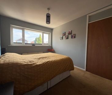 3 bedroom semi-detached house to rent - Photo 3