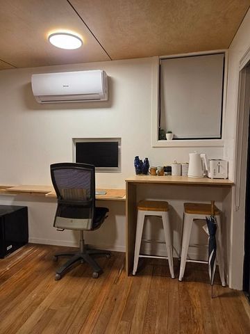 Welly's Best Beach Suburb – Fully Furnished - Photo 2