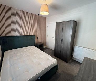 Property to rent - Photo 3