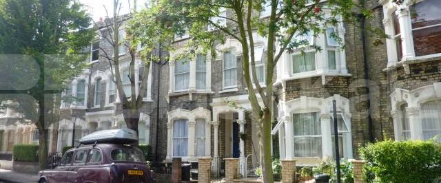 3 Bedroom, 1 bath, 1 reception Flat - Photo 1