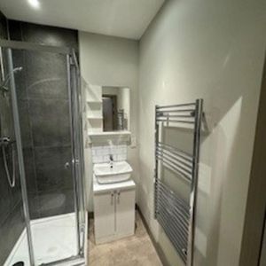 1 bedroom property to rent - Photo 3