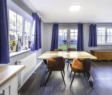 5 bedroom detached house to rent - Photo 4