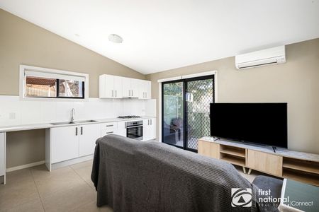 Centre of Town, House & Flat - Photo 3