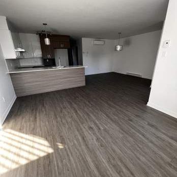 2 CH - 1 SDB - Laval - $1,800 /mo - Photo 1
