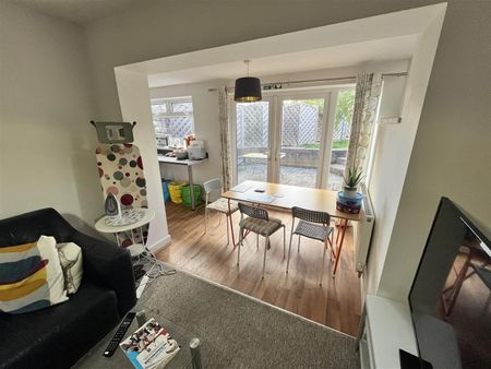 Moseley Wood Gardens, Cookridge, LS16 7HX, Leeds - Photo 2