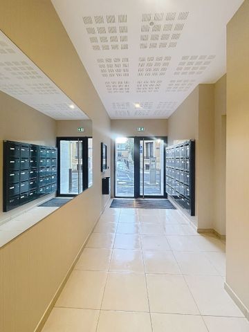 Appartement à louer - REIMS- HYPER CENTRE - Photo 3