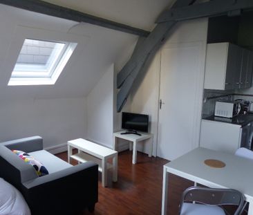 Location Appartement 1 pièce 17m² - Photo 2