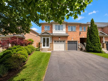 For Lease - 122 Benjamin Hood Crescent, Vaughan, Ontario - Photo 2